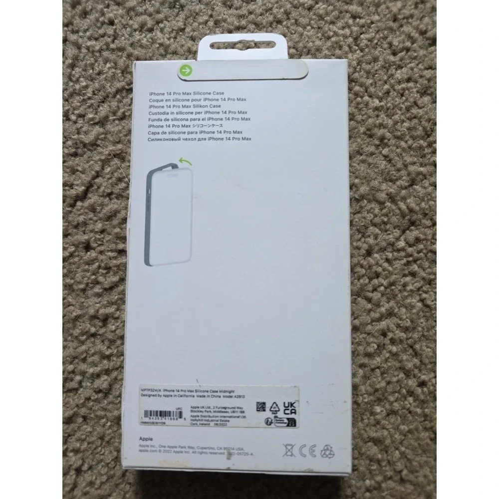 Apple Genuine iPhone 14 Plus Silicone Case w/Magsafe  MPT33ZM/A Midnight Black